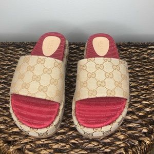 “Monogram” platform slides/sandals